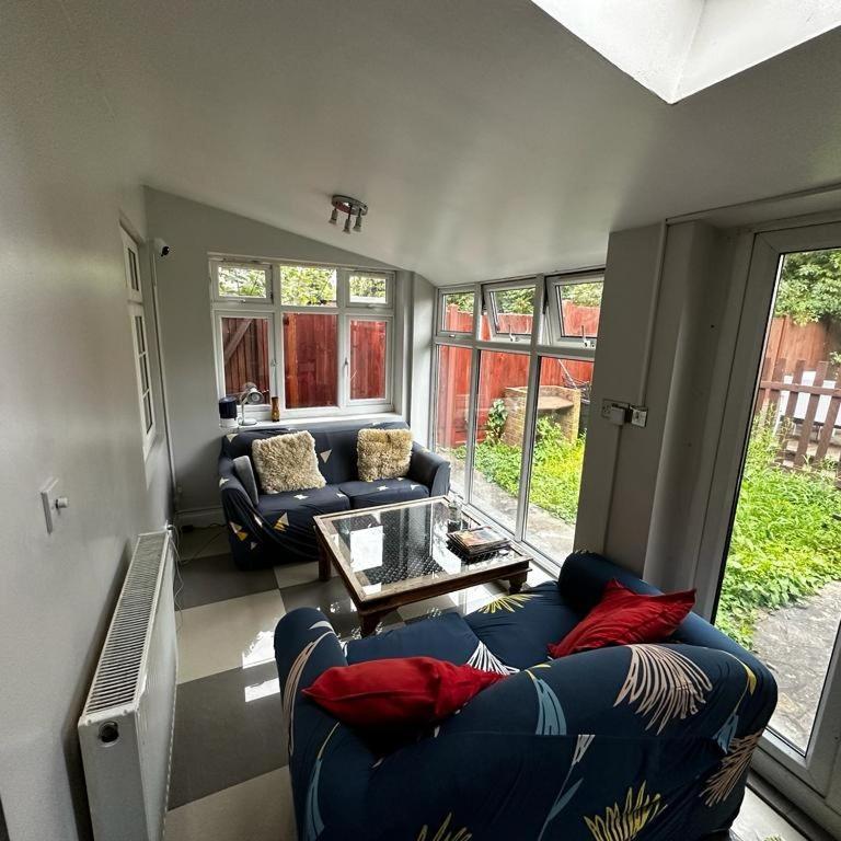 Aparthotel London Comfy Doubles Zewnętrze zdjęcie